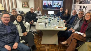 SINDIVET-PR e FENAMEV recebe futura gest&atilde;o do CRMV-PR para reuni&atilde;o institucional | Sindicatos